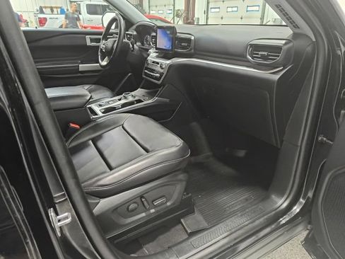 Used 2023 Ford Explorer XLT w/ Equipment Group 202A AWD/4WD image 23