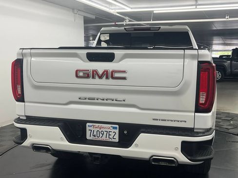 Used 2022 GMC Sierra 1500 Denali w/ Denali Premium Package AWD/4WD image 8