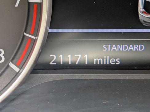 Used 2023 Nissan Rogue SV FWD image 24