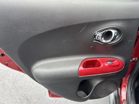 Used 2013 Nissan Juke SV AWD/4WD image 14
