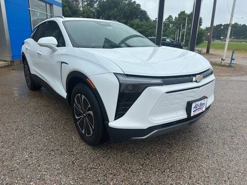 New 2025 Chevrolet Blazer EV LT image 3
