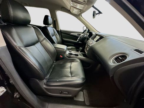 Used 2020 Nissan Pathfinder SL AWD/4WD image 34
