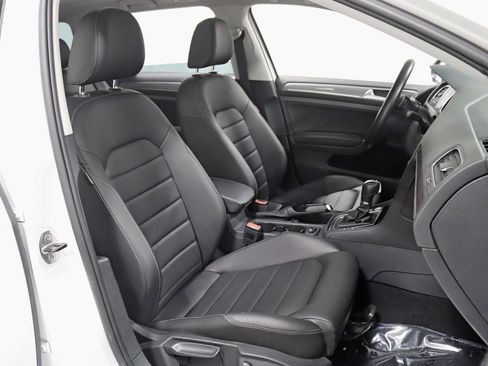 Used 2017 Volkswagen Golf Alltrack SEL AWD/4WD image 27