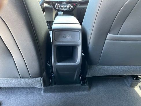 Used 2025 Chevrolet Trax RS w/ Driver Confidence Package FWD image 26