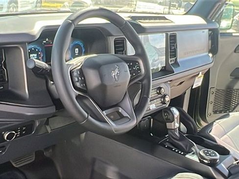 New 2025 Ford Bronco Badlands image 15