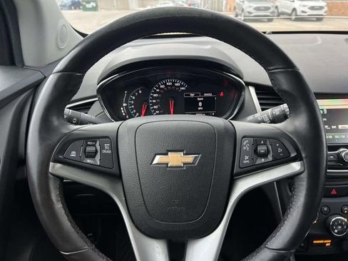 Used 2017 Chevrolet Trax LT w/ LT Convenience Package image 19