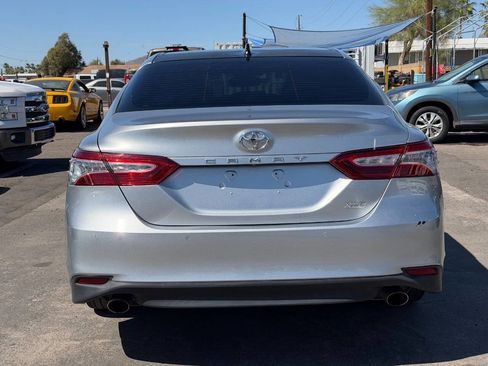 Used 2018 Toyota Camry XLE image 7