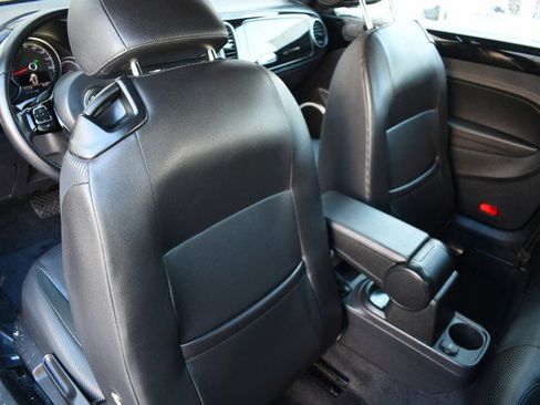 Used 2018 Volkswagen Beetle S image 21