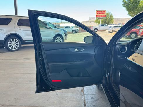 Used 2020 Kia Forte LXS image 11