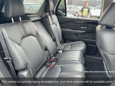 Used 2023 Honda Pilot EX-L image 13