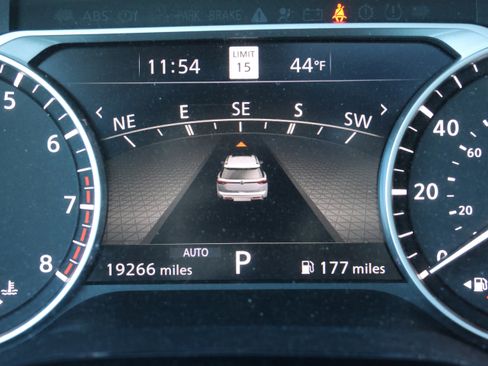 Used 2022 Nissan Pathfinder Platinum image 20