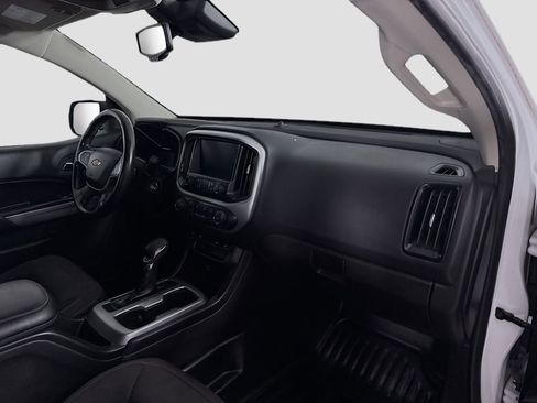 Used 2022 Chevrolet Colorado LT w/ Fleet Safety Package image 19