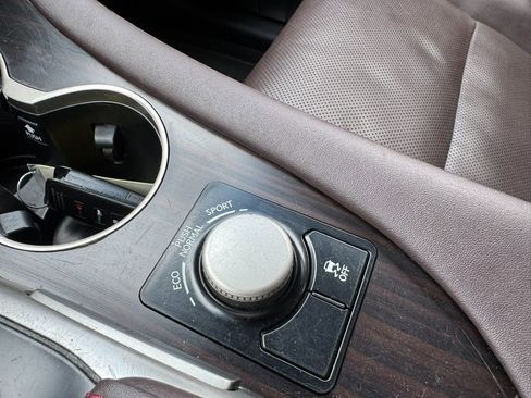 Used 2018 Lexus RX 350L Luxury image 25