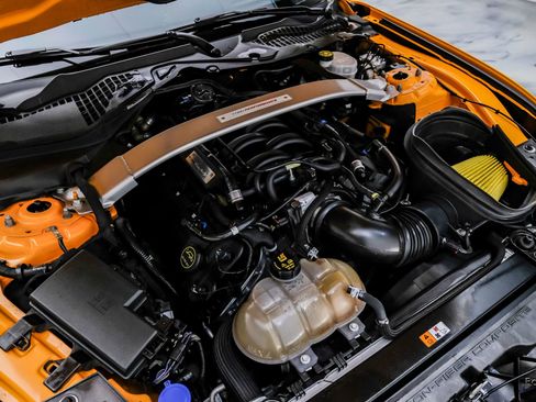 Used 2019 Ford Mustang Shelby GT350 w/ Technology Package RWD image 84