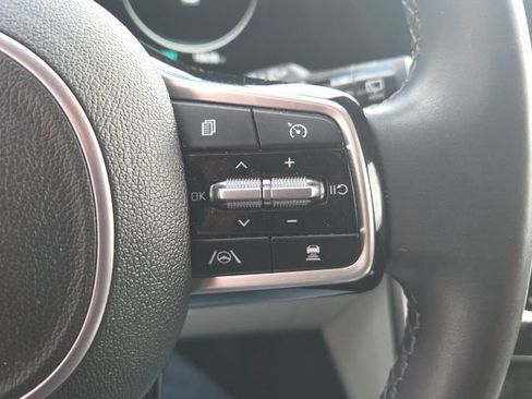 Used 2024 Kia Carnival SX image 39