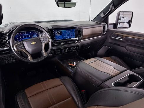 Used 2024 Chevrolet Silverado 3500 High Country w/ High Country Premium Package AWD/4WD image 33