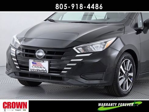 Used 2023 Nissan Versa SV image 11