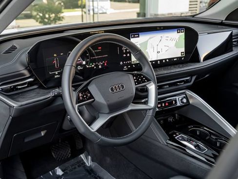 Used 2025 Audi Q5 Premium w/ Convenience Package AWD/4WD image 16