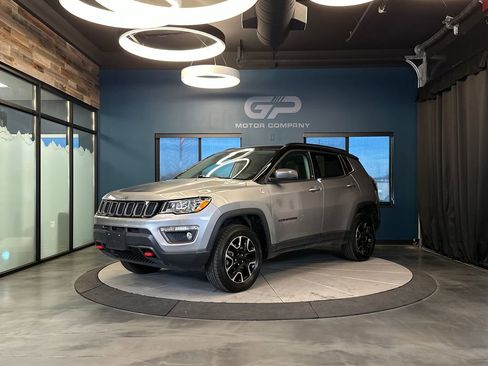 Used 2021 Jeep Compass Trailhawk w/ Sun and Sound Group AWD/4WD image 7