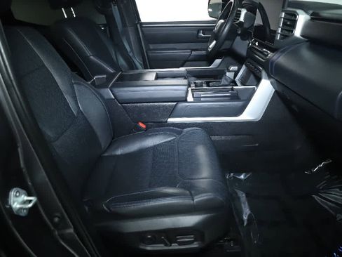 Used 2024 Toyota Tundra Platinum AWD/4WD image 36