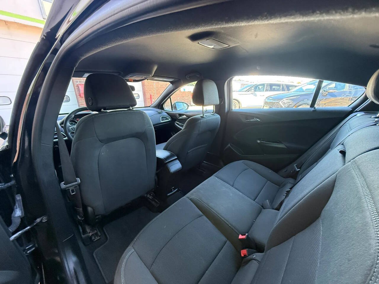 Used 2017 Chevrolet Cruze LT w/ Convenience Package FWD image 18