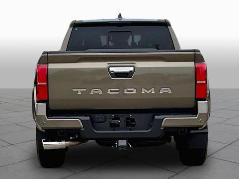 Used 2026 Toyota Tacoma Limited AWD/4WD image 5