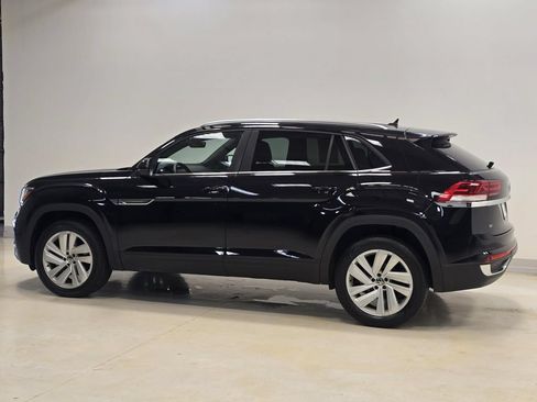 Used 2023 Volkswagen Atlas Cross Sport SE FWD image 29