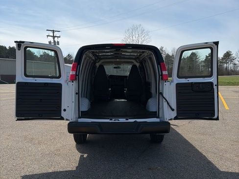 New 2025 Chevrolet Express 2500 image 11
