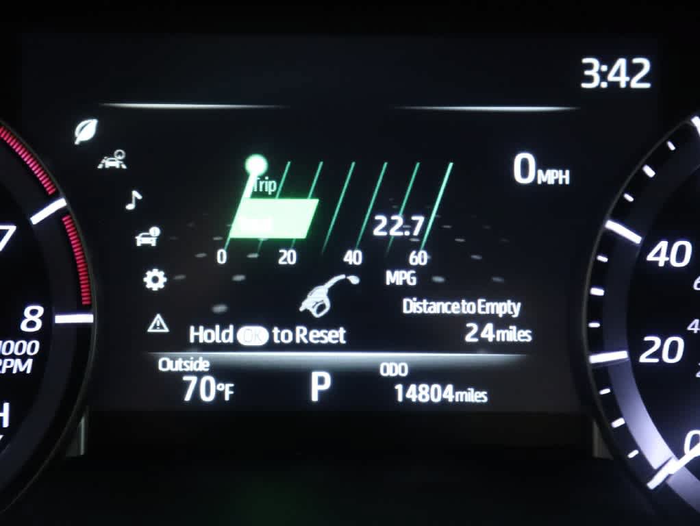 Used 2024 Toyota Highlander XLE AWD/4WD image 30