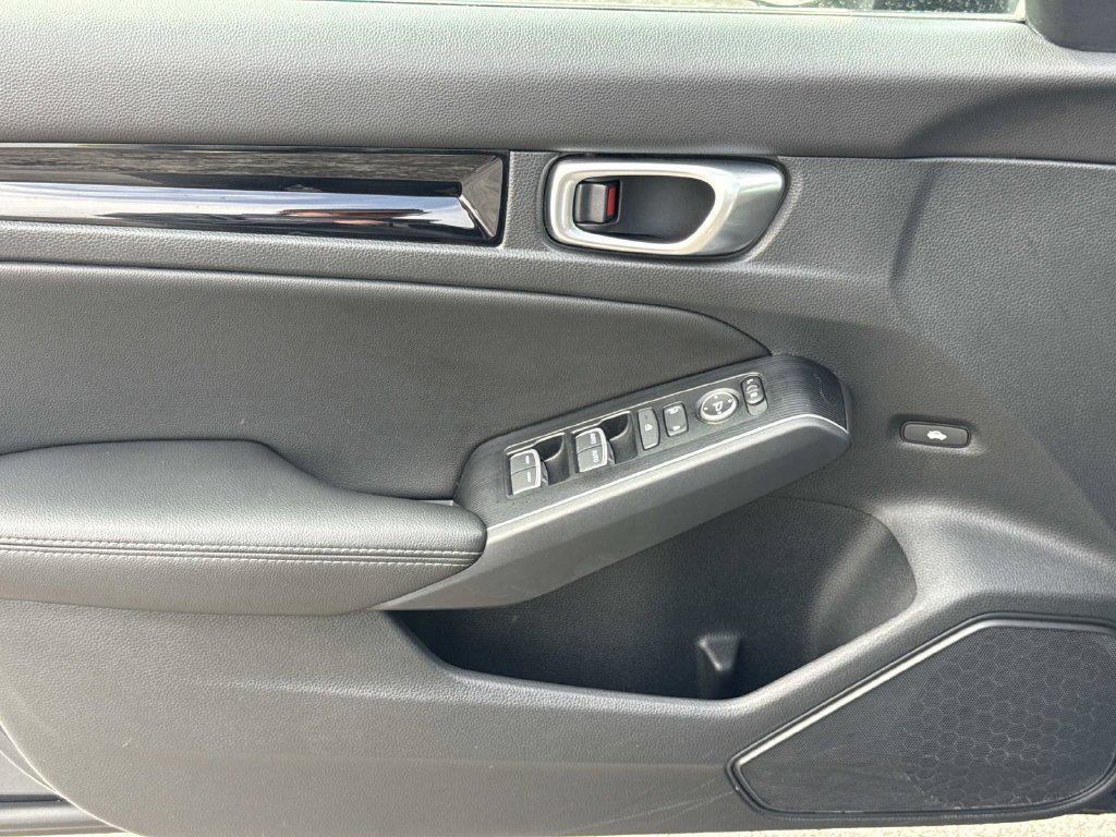 Used 2023 Honda Civic Touring image 19