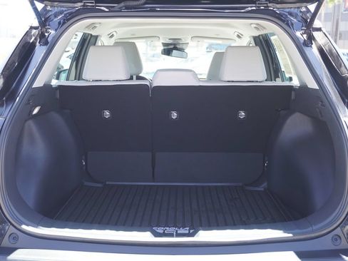 Used 2023 Toyota Corolla Cross L FWD image 8