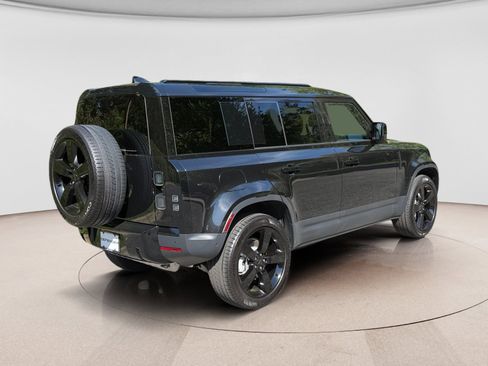 New 2026 Land Rover Defender 110 S AWD/4WD image 5