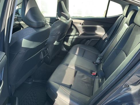 Used 2025 Toyota Camry XLE image 9