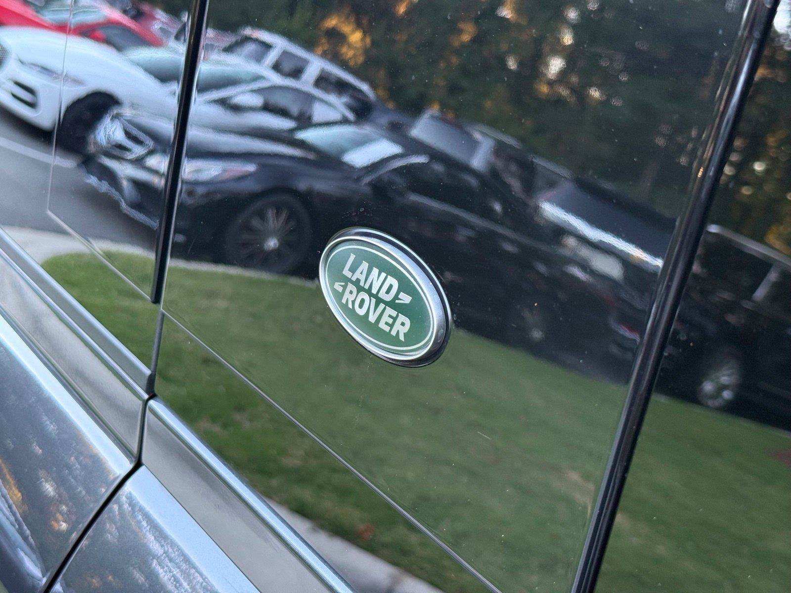 Used 2024 Land Rover Defender 130 X-Dynamic SE AWD/4WD image 15