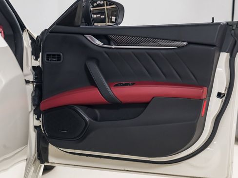 Used 2022 Maserati Ghibli Modena Q4 image 25