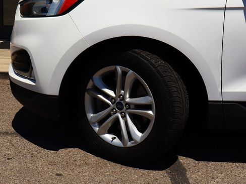Used 2020 Ford Edge SEL AWD/4WD image 5