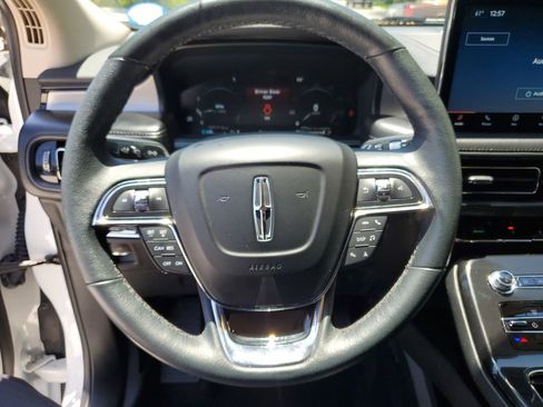 Used 2023 Lincoln Nautilus FWD w/ Premium Package image 23