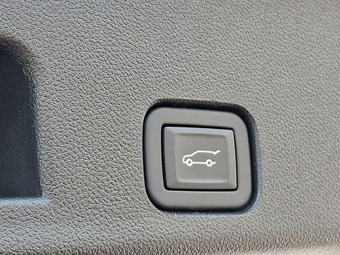 Certified 2024 Chevrolet Traverse RS AWD/4WD image 30