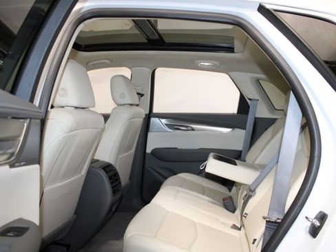 Certified 2023 Cadillac XT5 Premium Luxury AWD/4WD image 11