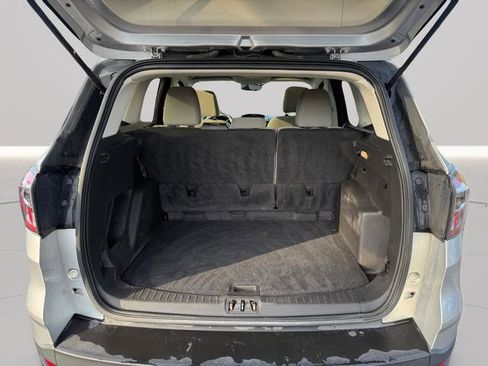 Used 2017 Ford Escape SE image 12