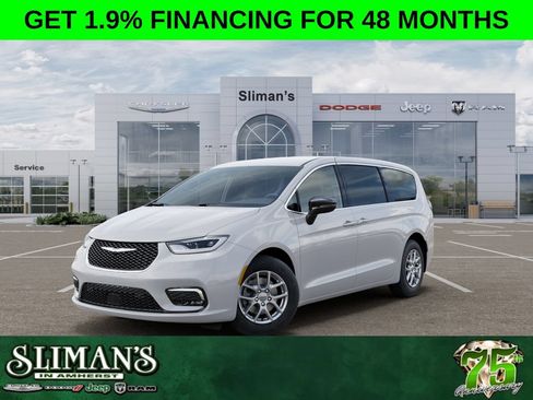 New 2026 Chrysler Pacifica Select FWD image 1