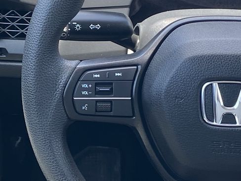 Used 2024 Honda Accord EX image 17