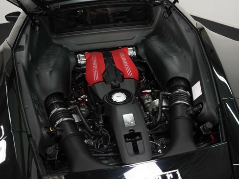 Used 2017 Ferrari 488 GTB RWD image 46