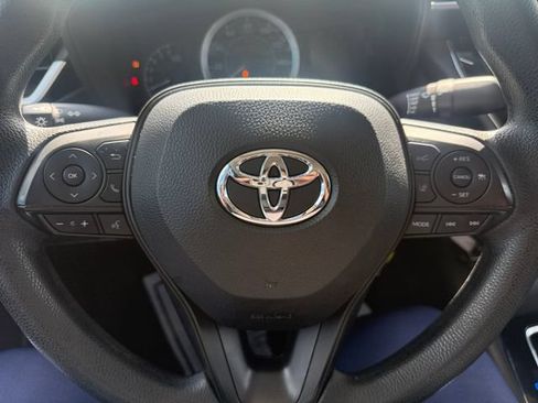 Used 2022 Toyota Corolla LE FWD image 8