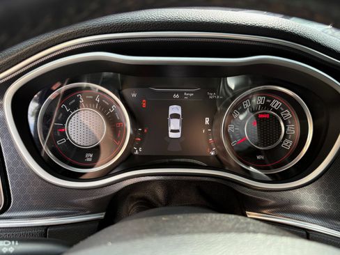 Used 2015 Dodge Challenger R/T Plus RWD image 30