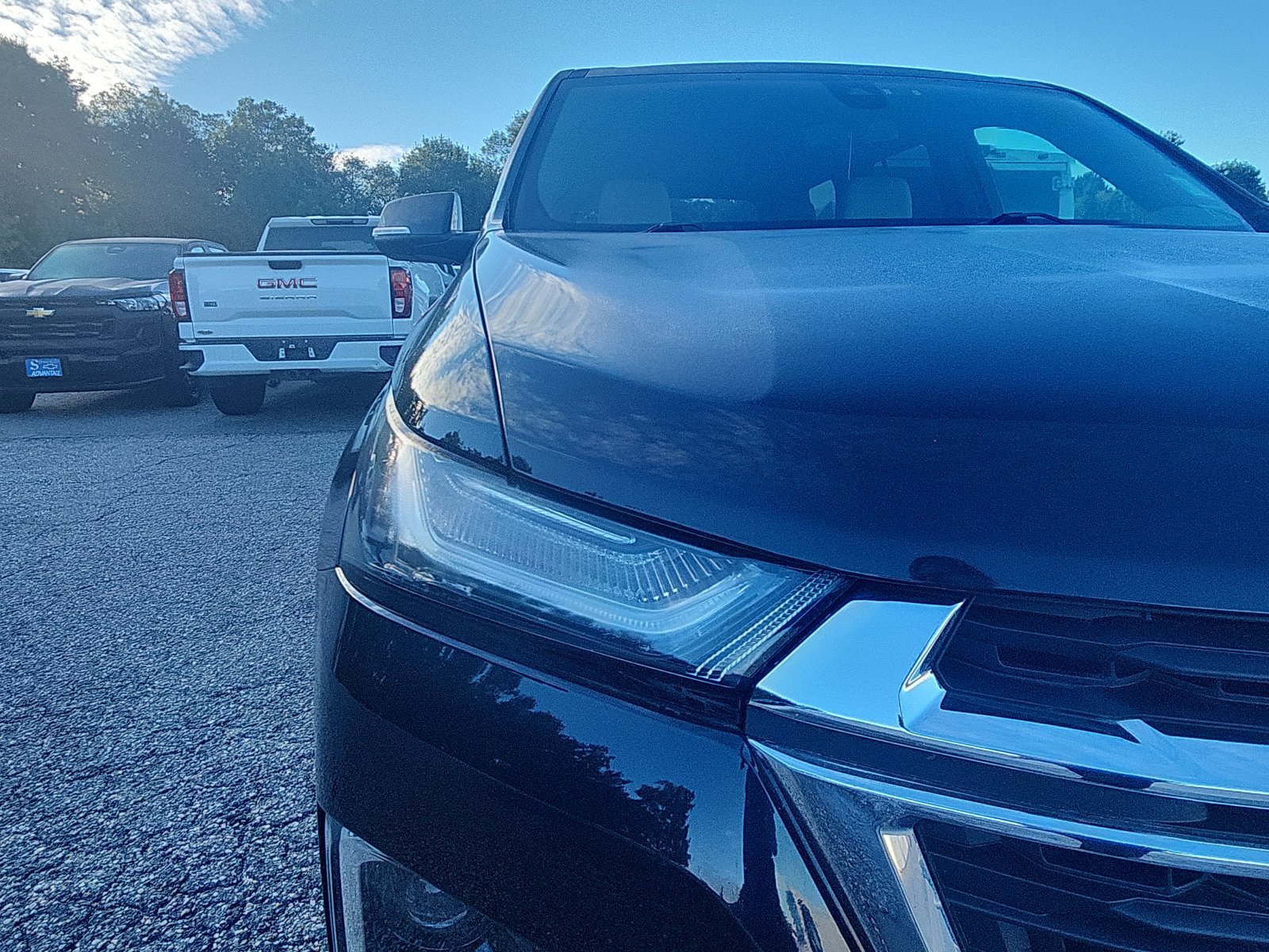 Used 2023 Chevrolet Traverse LS w/ Safety Package AWD/4WD image 9