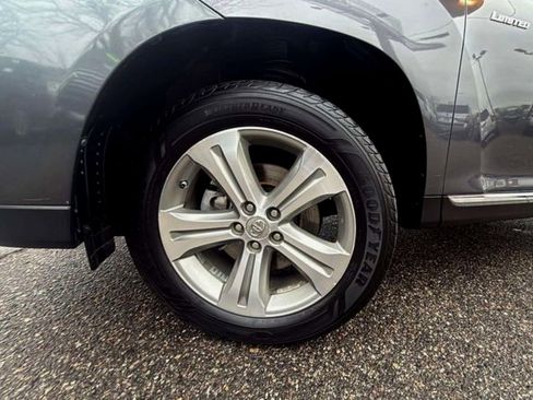 Used 2012 Toyota Highlander Limited image 23