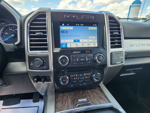 Used 2017 Ford F250 Lariat w/ Chrome Package AWD/4WD image 15