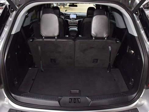 Used 2023 Ford Explorer XLT w/ Equipment Group 202A image 36