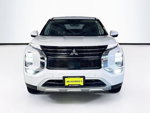 Used 2024 Mitsubishi Outlander SE AWD/4WD image 2